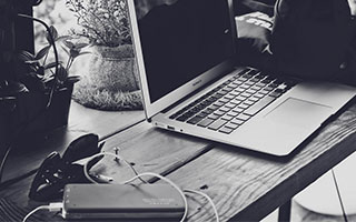 爱游戏在线登录-小球员在学习中不断提高技术——成长的每一步都闪耀着努力的光芒