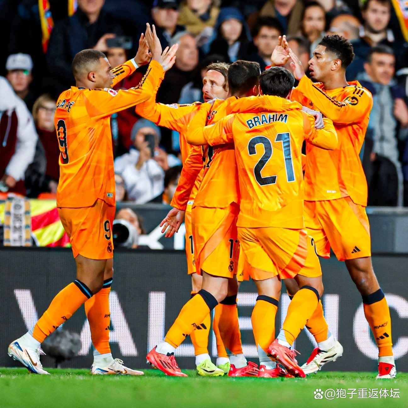 爱游戏中国官网-豪门球队交战！火爆对决即将展开