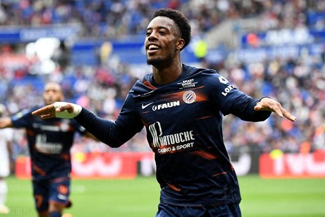 爱游戏登录入口-包含法兰克福球员实力出众，助球队保持不败的词条