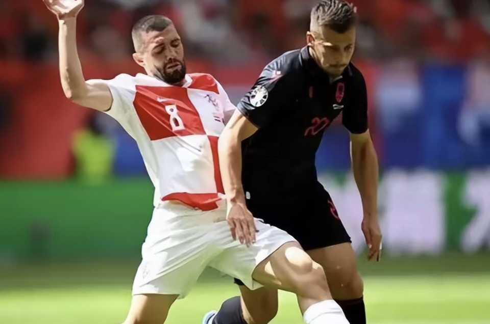 德国队成功晋级，下一轮对阵强敌