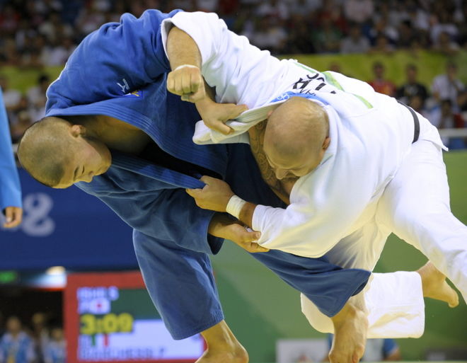 日本柔道选手实现双料冠军壮举! 日本柔道选手实现双料冠军壮举!