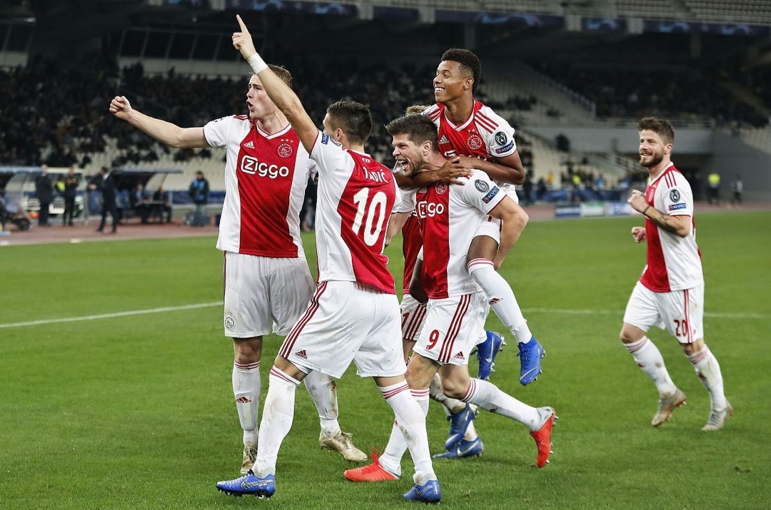 阿贾克斯突破重围,欧冠冠军无悬念 阿贾克斯突破重围,欧冠冠军无悬念
