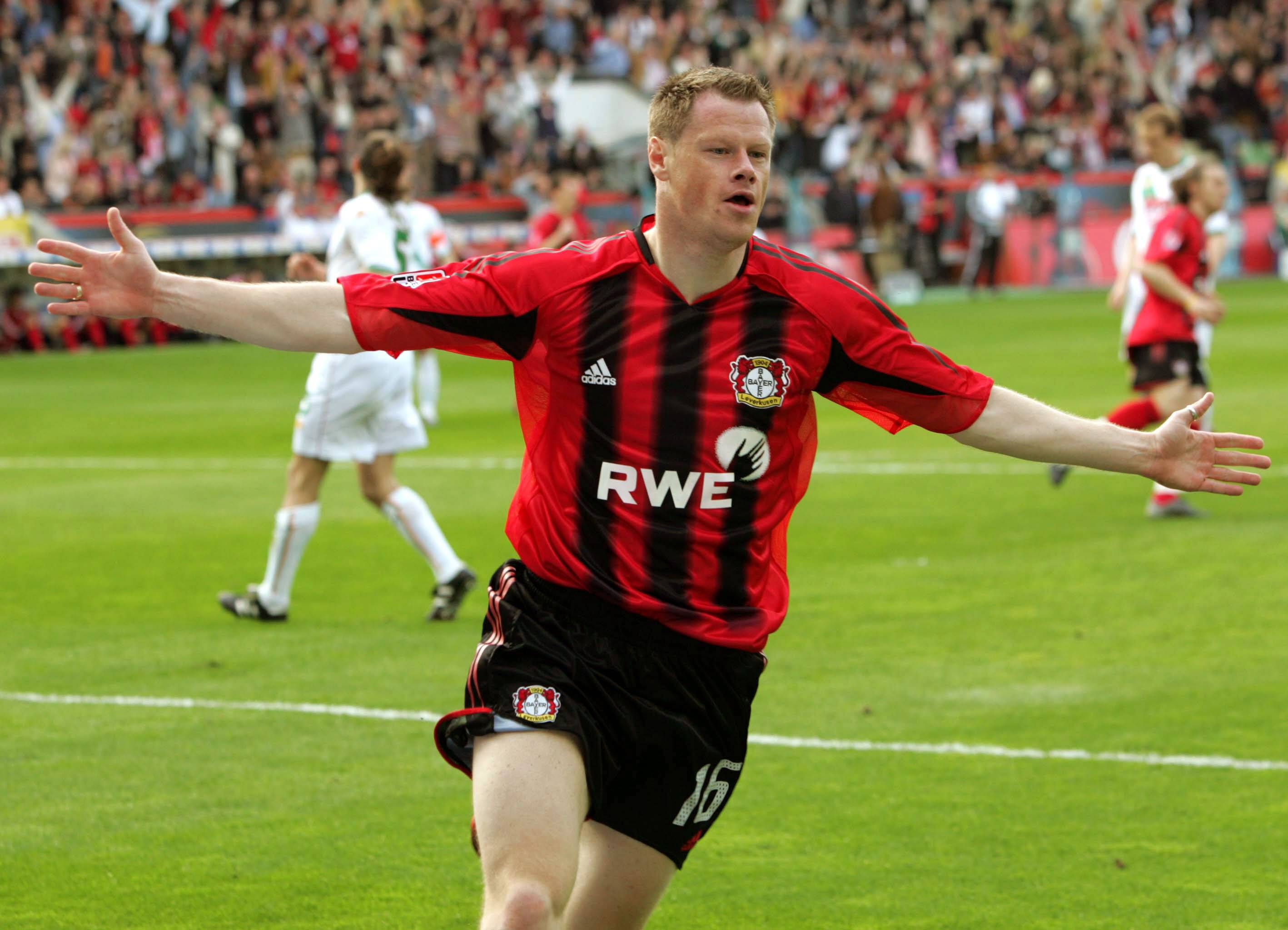 爱游戏中国官网-勒沃库森队员投入训练，备战比赛的简单介绍