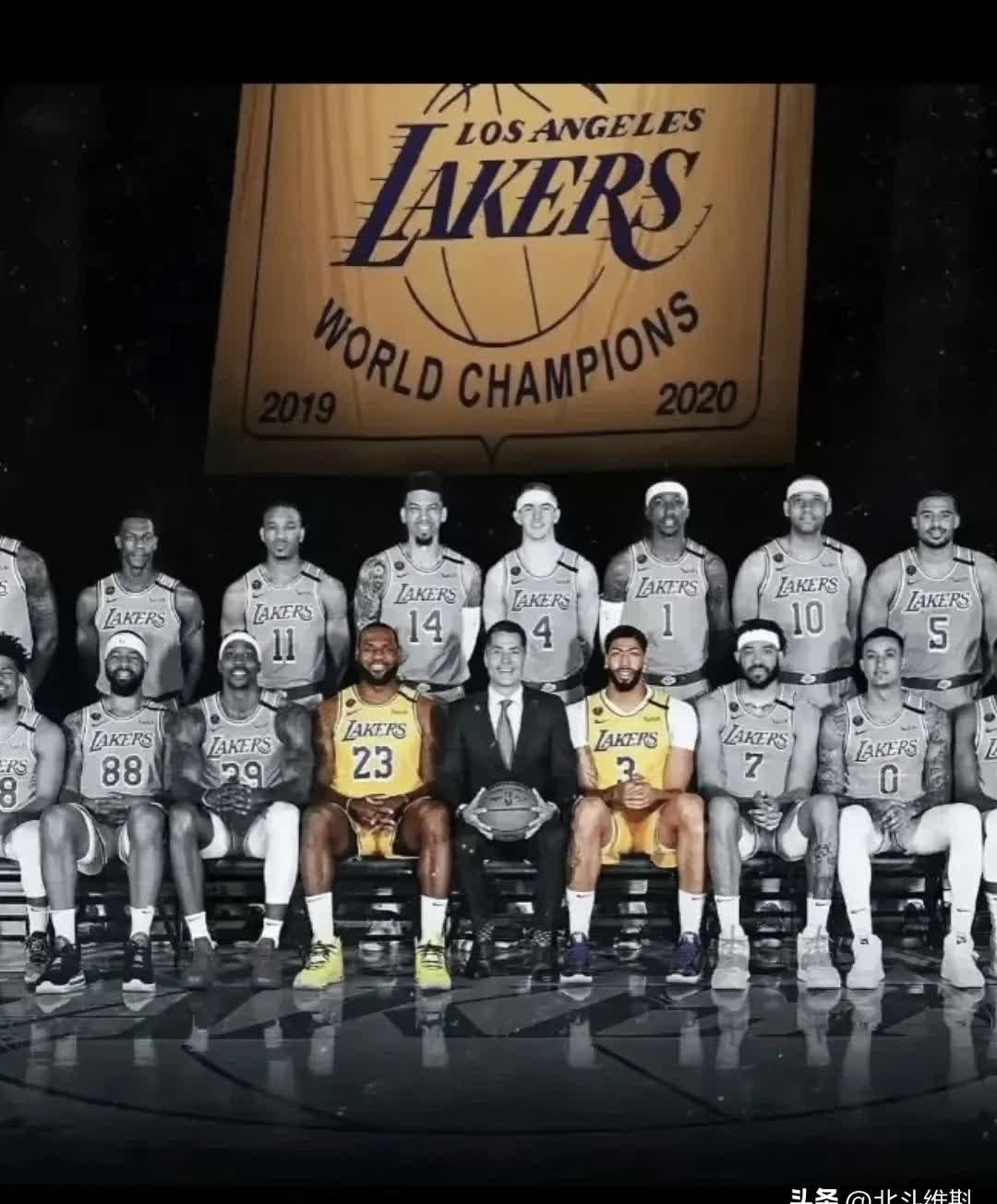 爱游戏官网-尼克斯惨败湖人，新援罗齐尔仍需磨合的简单介绍