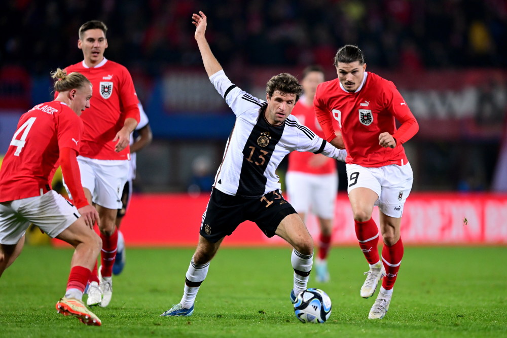 德国球员被替换出场参加友谊赛