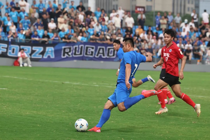 包含足球联赛实力对抗:强队竞争猛烈战况异常刺激的词条 包含足球联赛实力对抗:强队竞争猛烈战况异常刺激的词条