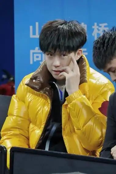 乒乓球项目中，日本选手夺得头筹