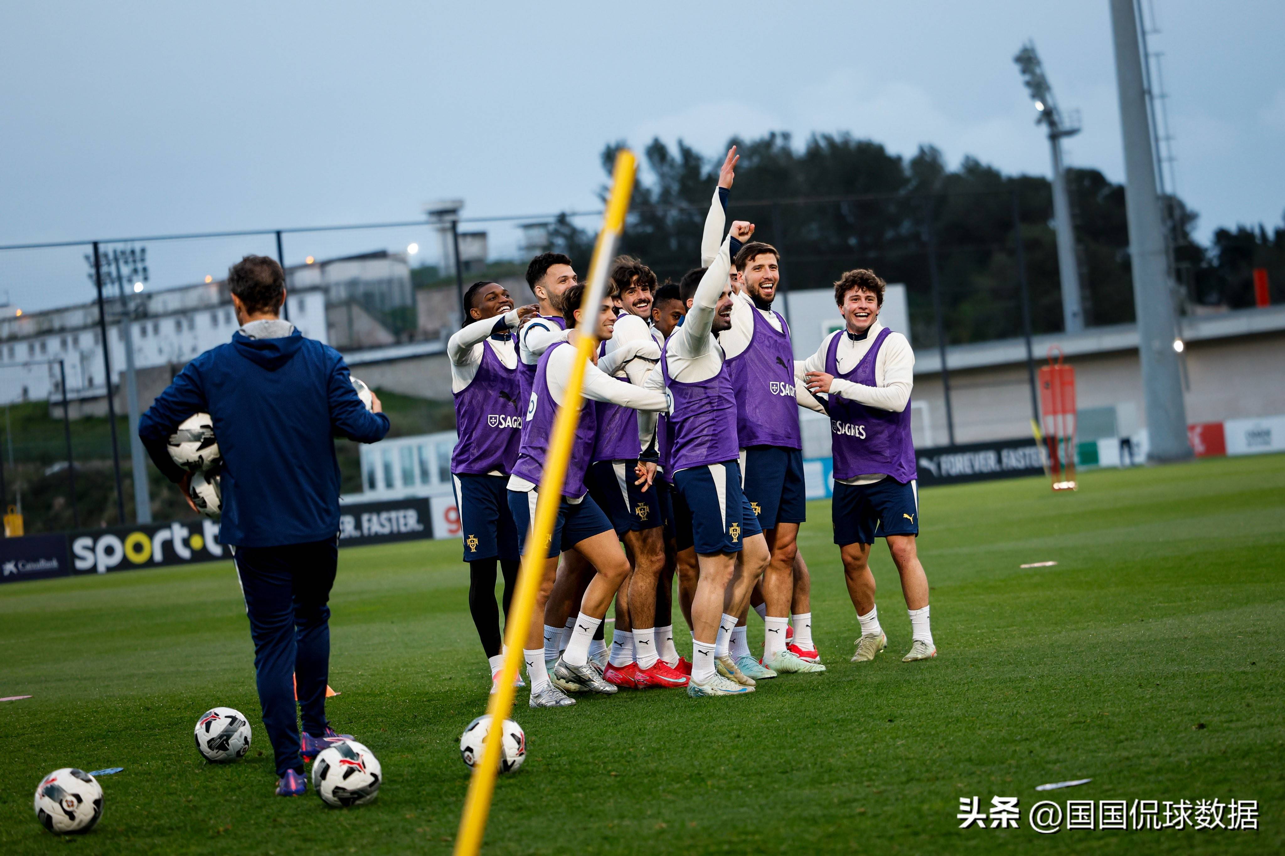 关于马其顿-惨败黑山,无缘晋级欧国联四强的信息 关于马其顿-惨败黑山,无缘晋级欧国联四强的信息